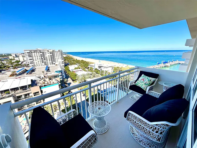 133 N Pompano Beach Blvd #1506 — Photo 2