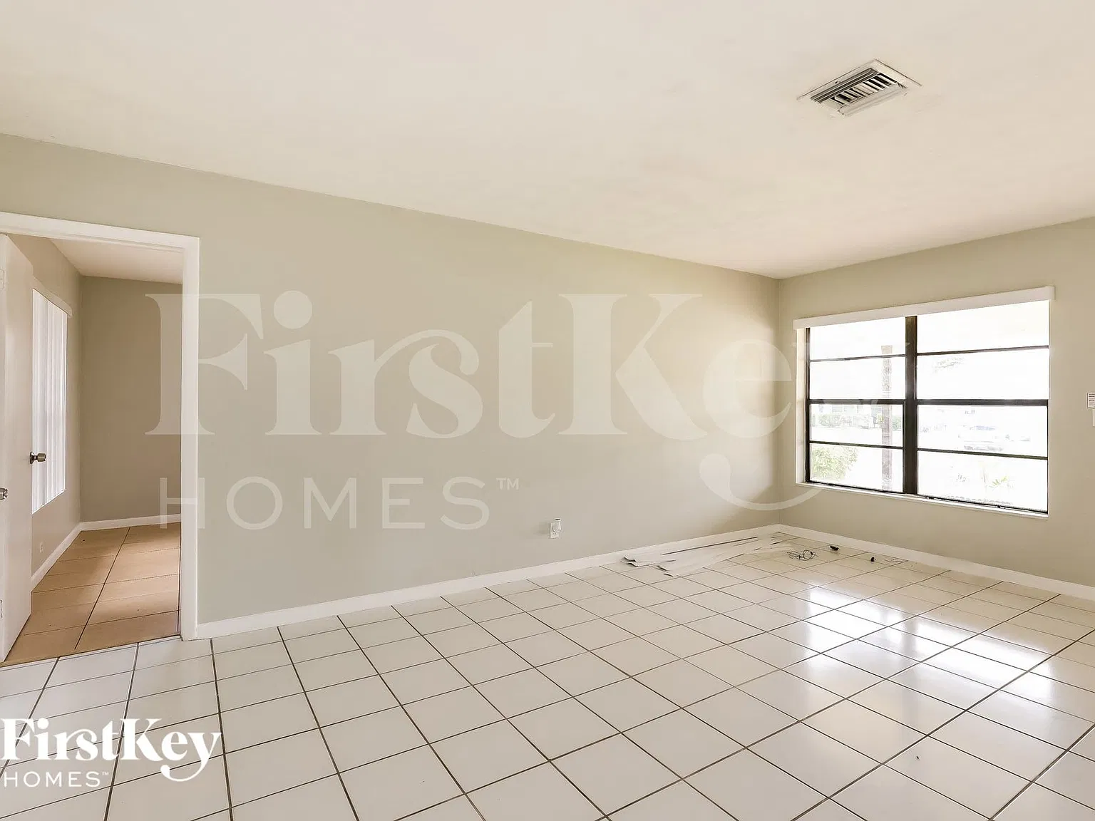 3 bed, 2.0 bath, 1659 sqft, $3,495 — Photo 2