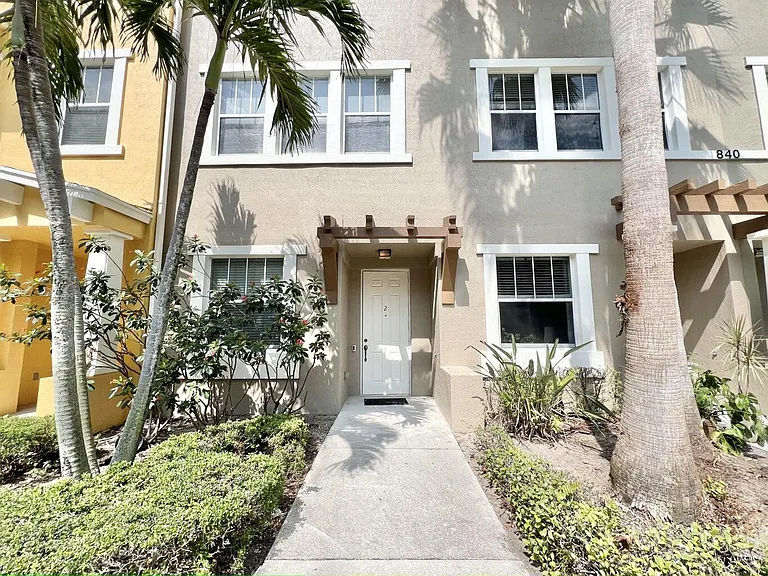 840 Marina Del Ray Ln #2 — Photo 3
