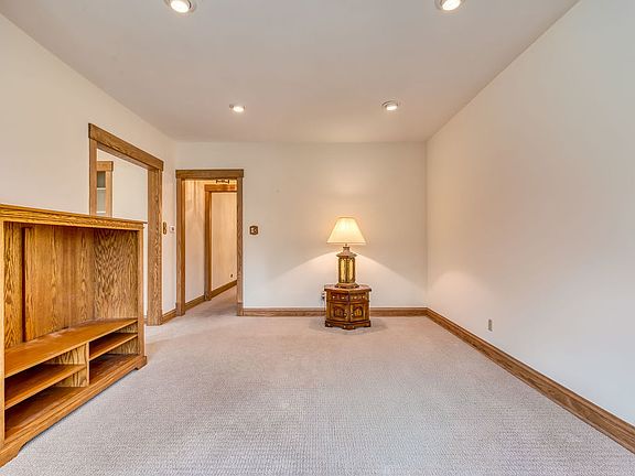 4th image of 6030 W Waveland Ave