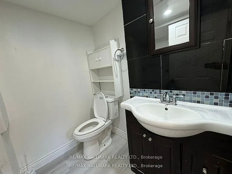 63 Longford Dr E #BSMNT — Photo 13