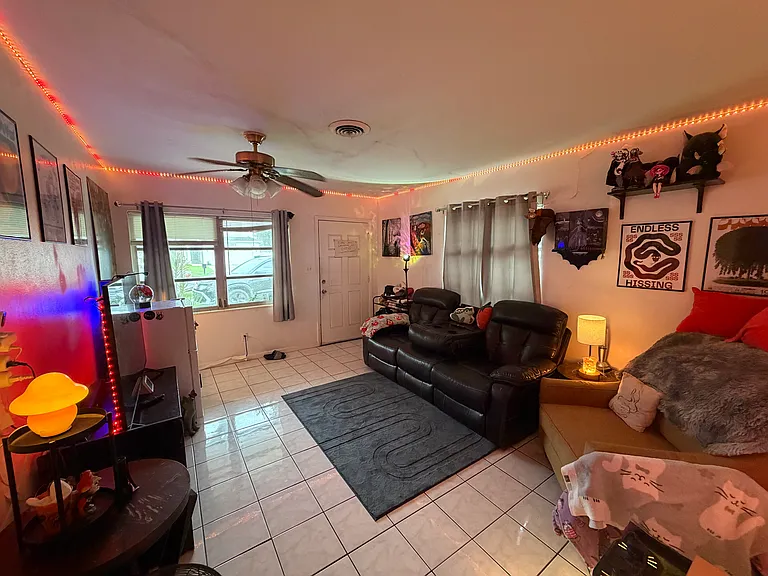 4409 W North B St — Photo 6