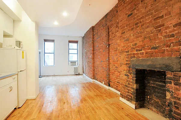 Rented by Town Residential | media 14