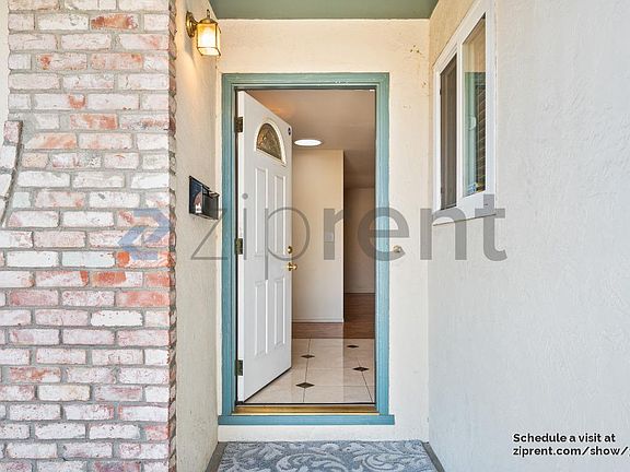 3rd image of 7688 Rainbow Dr