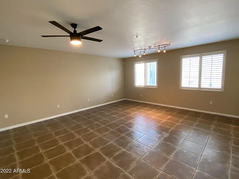 615 E Portland St #225 — Photo 7