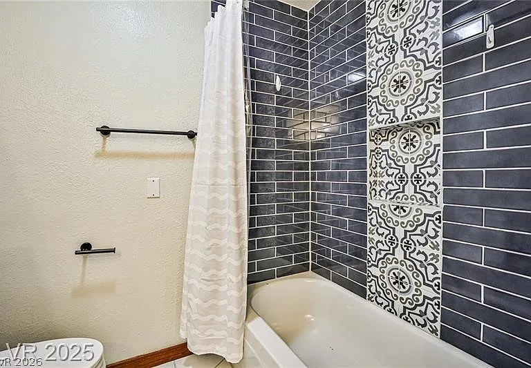 6315 N Park St — Photo 21