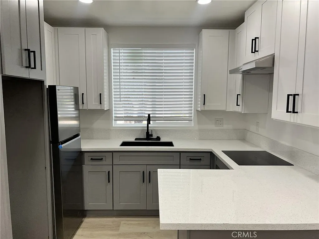 1 bed, 400 sqft, $1,800 — Photo 3
