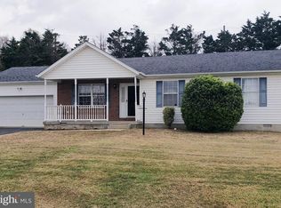 35686 Golf Course Dr, Mechanicsville, MD 20659