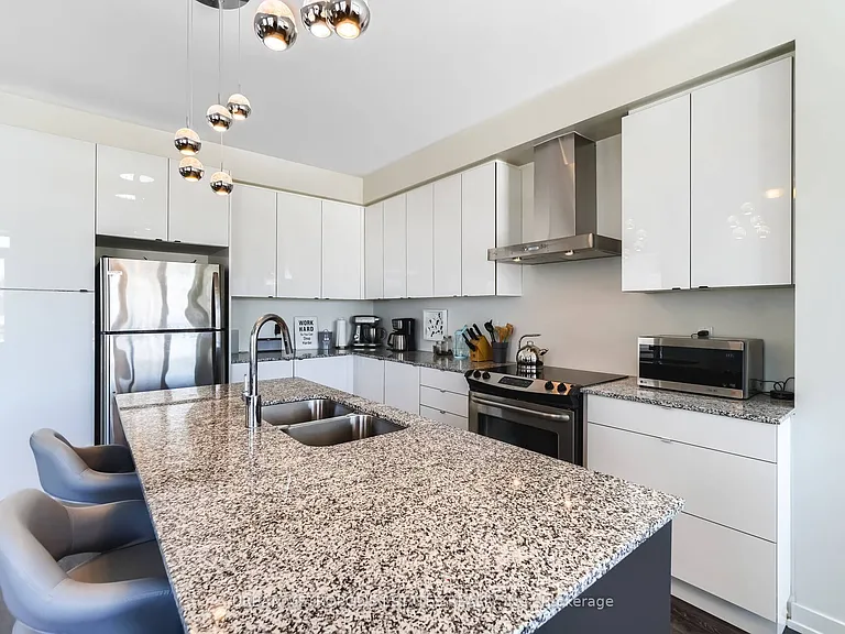 3199 Mintwood Cir — Photo 12