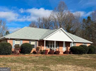 207 Featherwood Dr, Cornelia, GA 30531