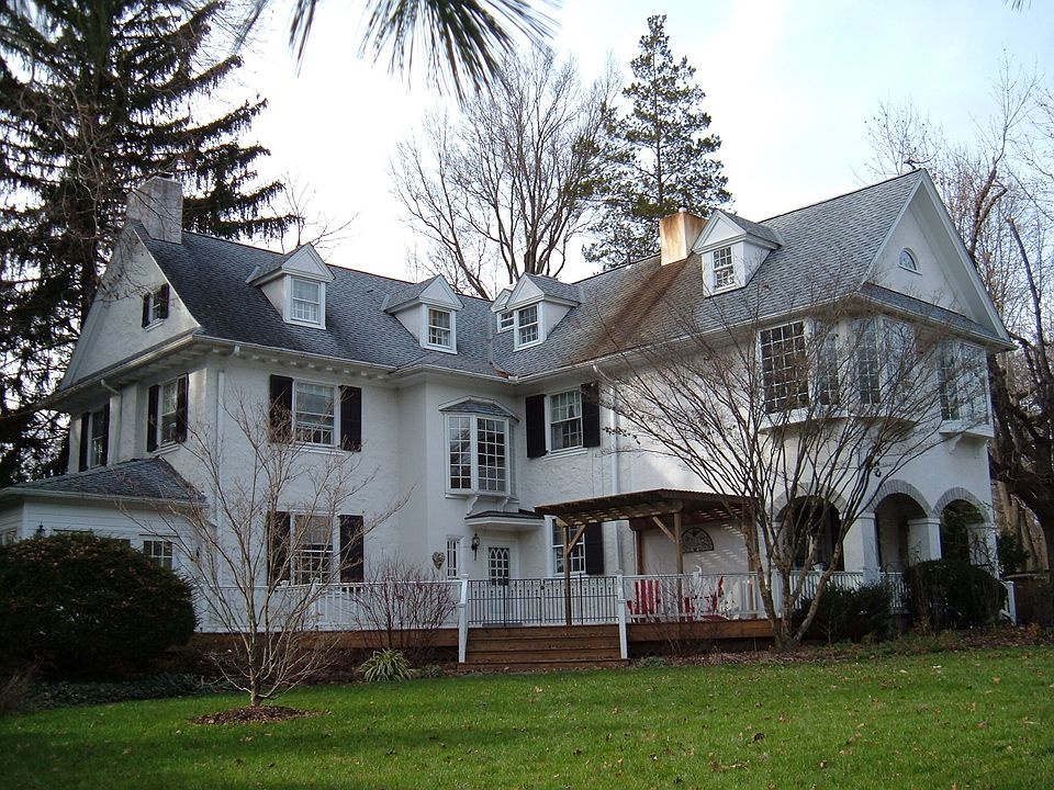 2nd image of 625 Bethlehem Pike