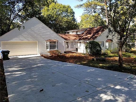 3rd image of 955 Northrope Dr NE