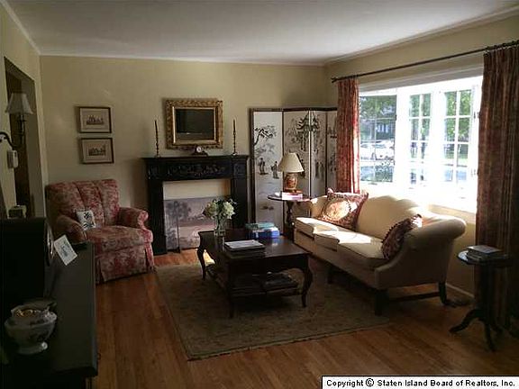 2nd image of 351 Winchester Ave