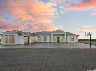 1799 County Road 651, Devine, TX 78016
