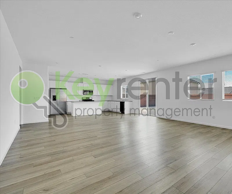 4 bed, 3.0 bath, 2403 sqft, $3,250 — Photo 4