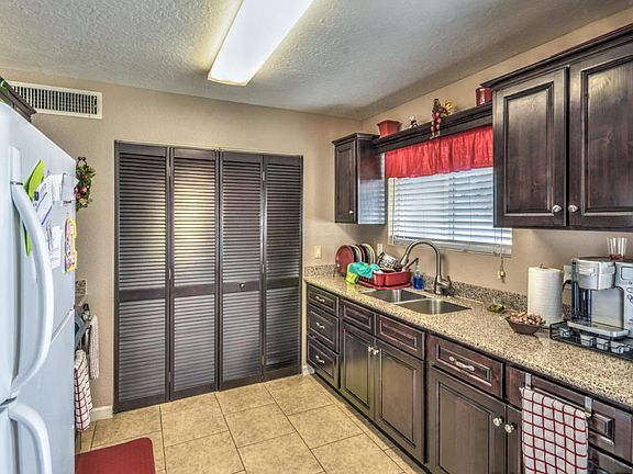 4th image of 7627 W Mulberry Dr
