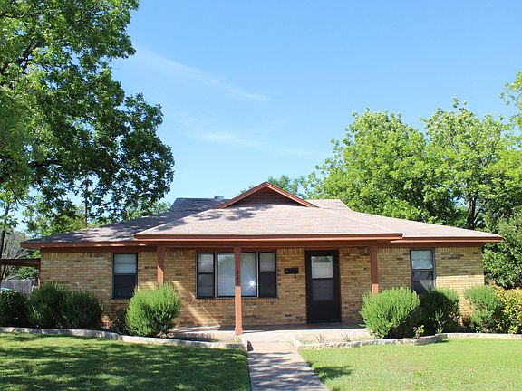 3rd image of 223 W Avenue H