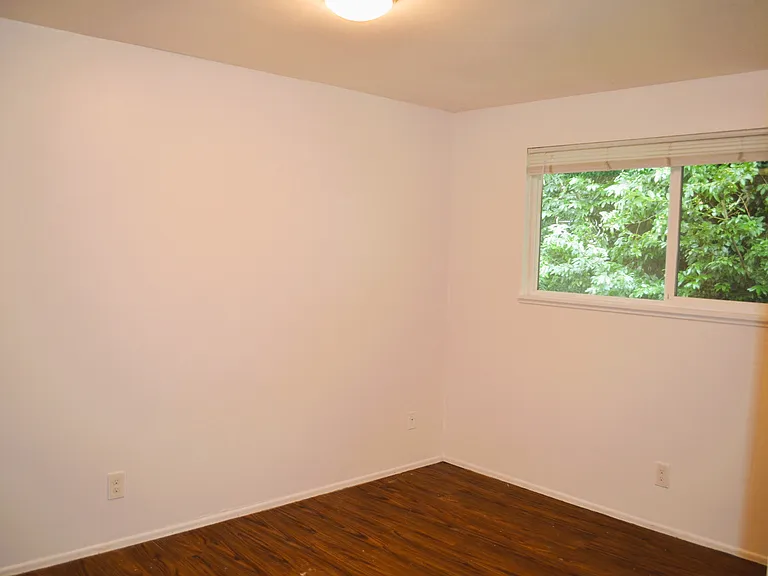 319 Linn Ave #319 — Photo 9