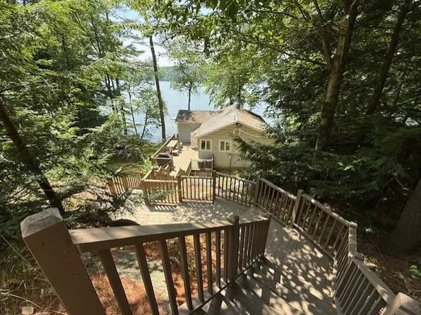 41 N Shore Rd, Sunapee, NH 03782