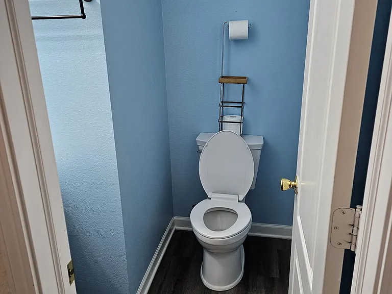 10855 Parker Dr — Photo 4