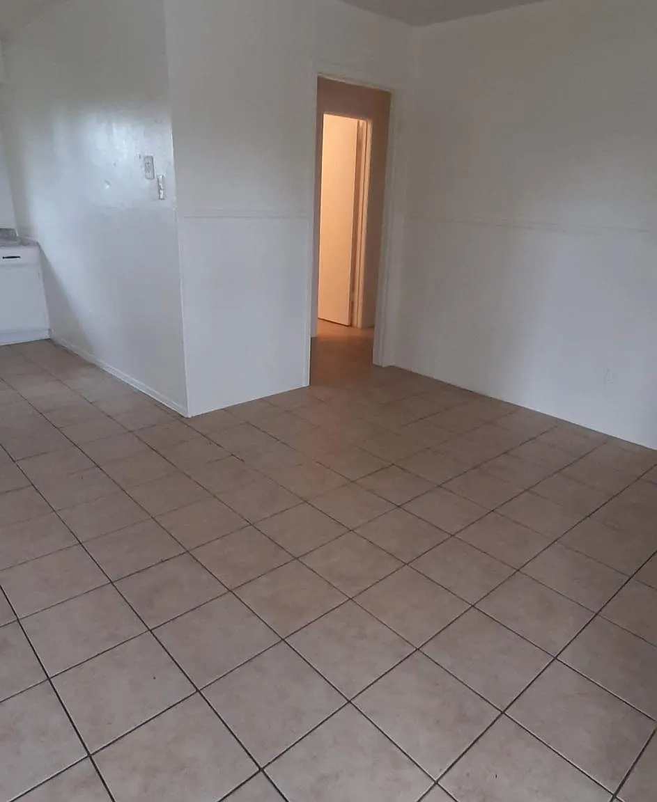 2 bed, 750 sqft, $750 — Photo 3
