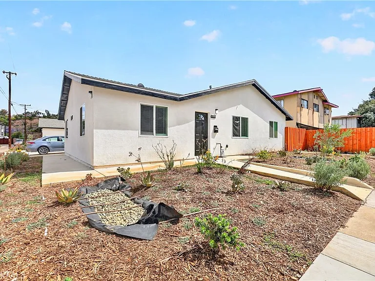 1318 Jacqueline — Photo 4