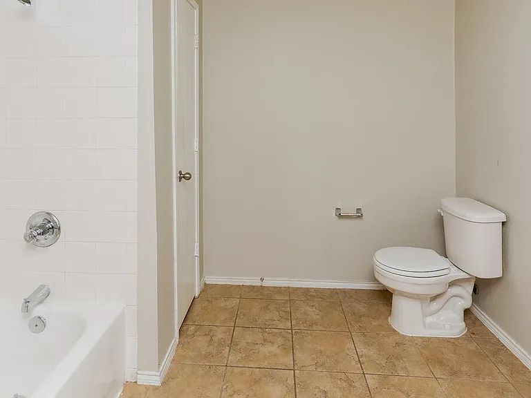 745 Capricorn St — Photo 11