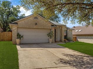 1015 Hedgestone Dr, San Antonio, TX 78258