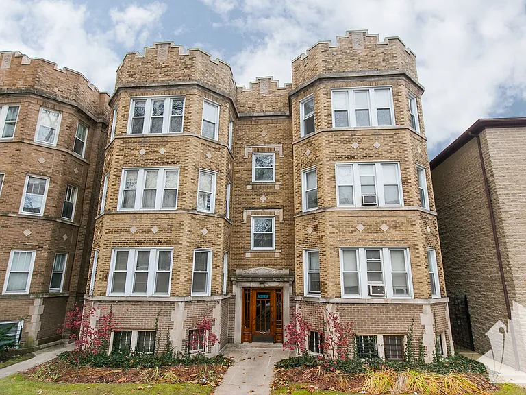 7440 N Claremont Ave #3 — Photo 1