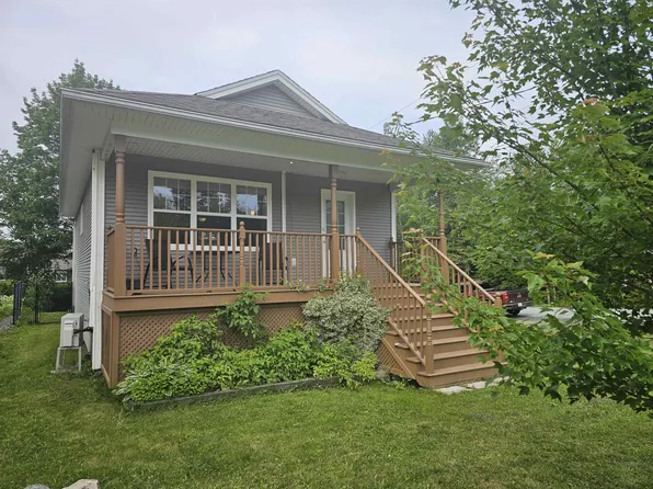 10 Hayley Ln, Halifax, NS B4G 1A5