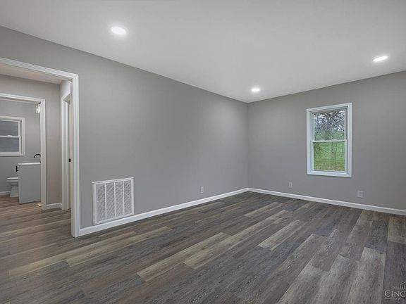 5th image of 8469 Corlee Rd