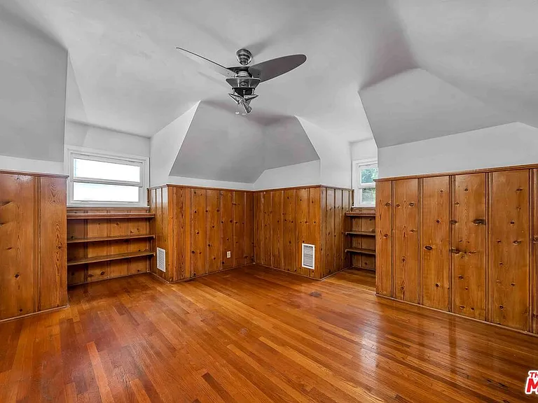 3439 W 84th Pl — Photo 22