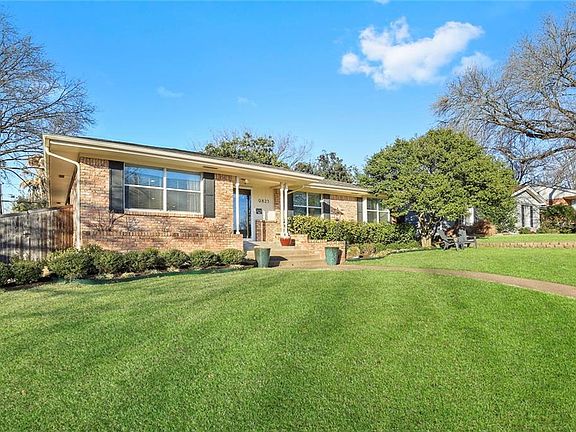 3rd image of 9823 Lanshire Dr
