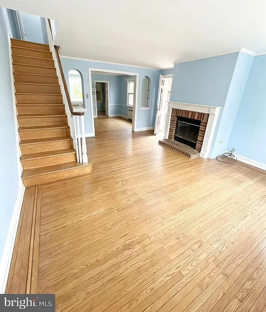 3 bed, 1.5 bath, 1376 sqft, $1,800 — Photo 4