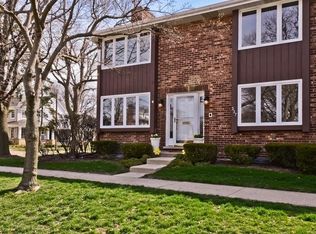 337 N Hale St, Wheaton, IL 60187