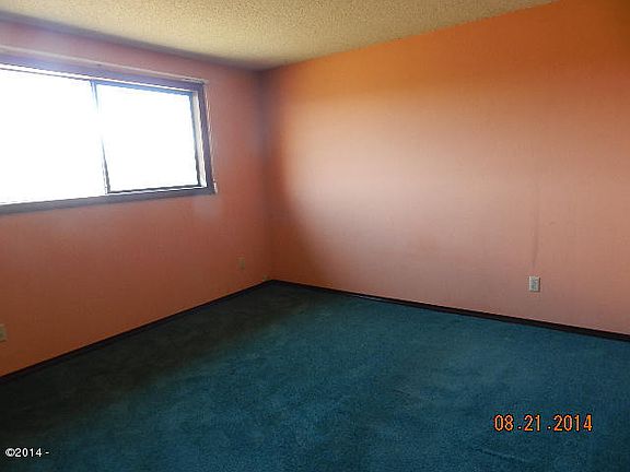4th image of 1714 NW Parker Ave
