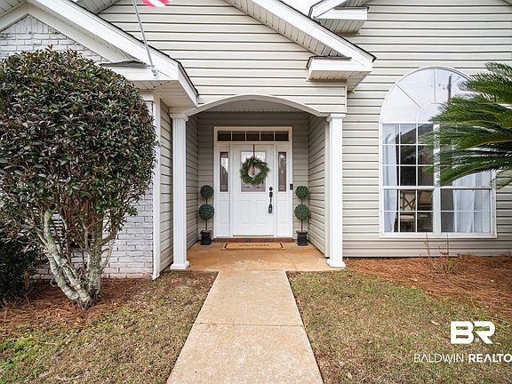 3rd image of 9890 Dreamway Dr