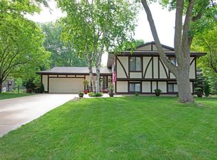 4510 Upland Ln N, Plymouth, MN 55446
