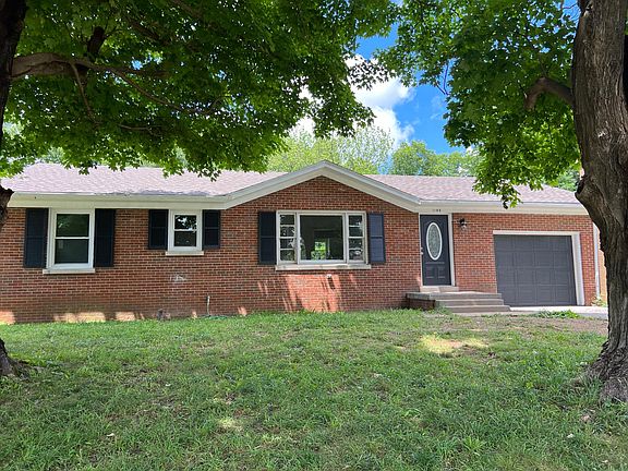2nd image of 1189 Oakwood Dr