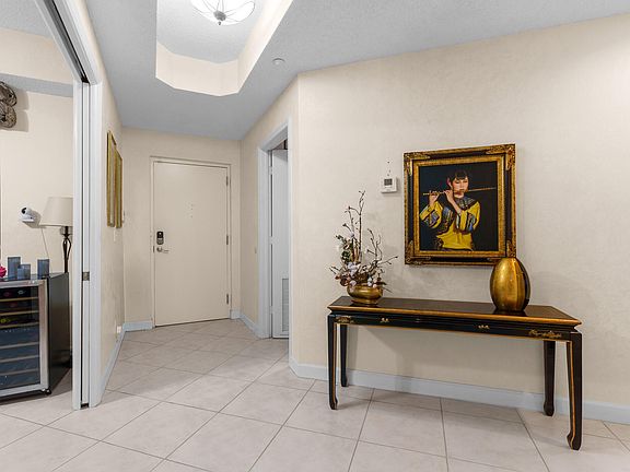 4th image of 7546 La Paz Blvd #405