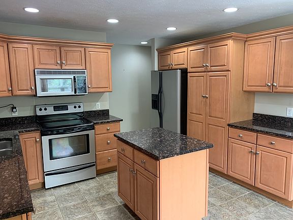 4th image of 314 Sonoma Way