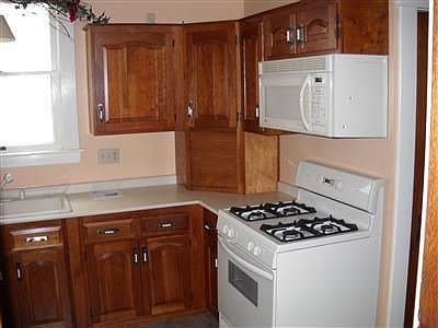 2nd image of 504 Park Ave