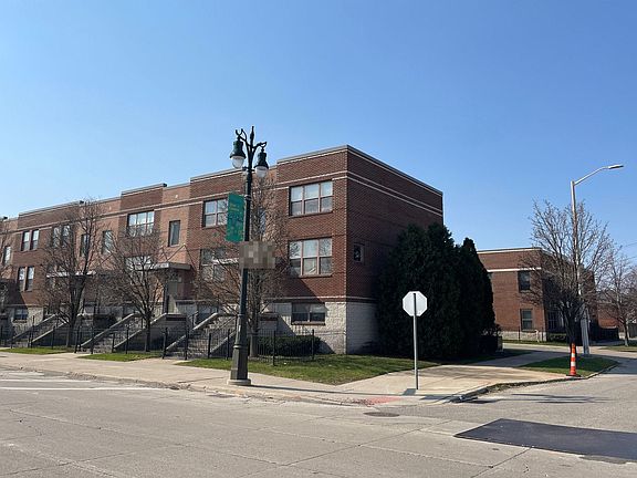 3rd image of 7737 Woodward Ave
