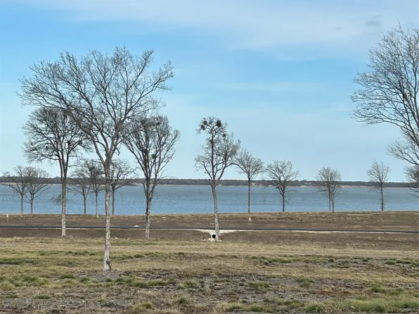 140 Water Way, Richland, TX 76681