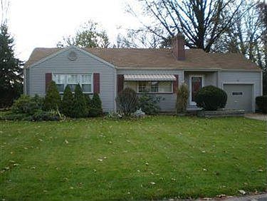 1st image of 85 McArthur Dr