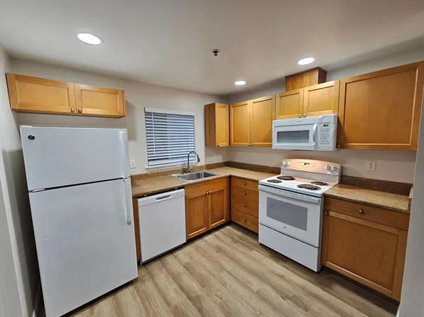 Deco Apartments, 429 SW 155th St #69dbd5786, Seattle, WA 98166