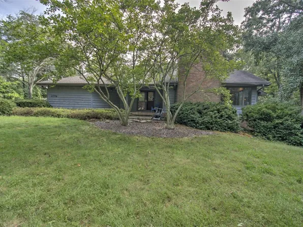 2796 S Mount Zion Rd, Decatur, IL 62521