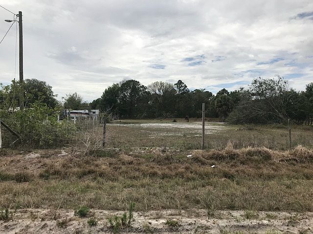 2nd image of 635 N Quebrada St