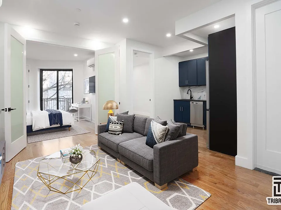 217 S 4th St #3S