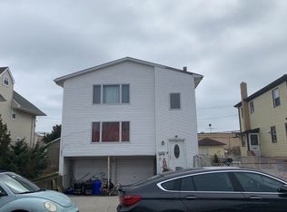 26 E Market St, Long Beach, NY 11561